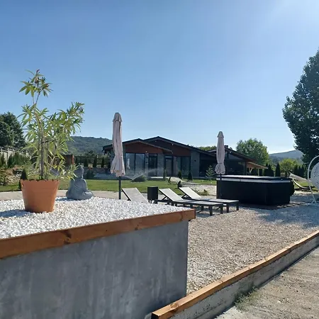Dağ evi Megalith